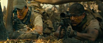 02 - Rogue 2020 VIE 1080p BluRay DTS-HD MA 51 x264.mkv_snapshot_00.09.22.437.jpg