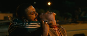 04 - Rogue 2020 VIE 1080p BluRay DTS-HD MA 51 x264.mkv_snapshot_01.32.29.961.jpg