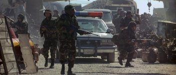 02 - ConAir 1997 BluRay 1080px264 DTS dxva-xander.mkv_snapshot_01.23.30.514.jpg