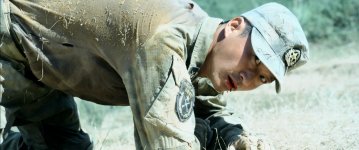 03 - Wolf.Warriors 2015 720p BluRayx264-WiKi.mkv_snapshot_01.18.02.678.jpg