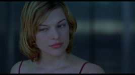 02 - TM - PDV - Resident Evil 2002 1080p VIE Bluray Remux-HangQuy.mkv_snapshot_00.25.22.730.jpg